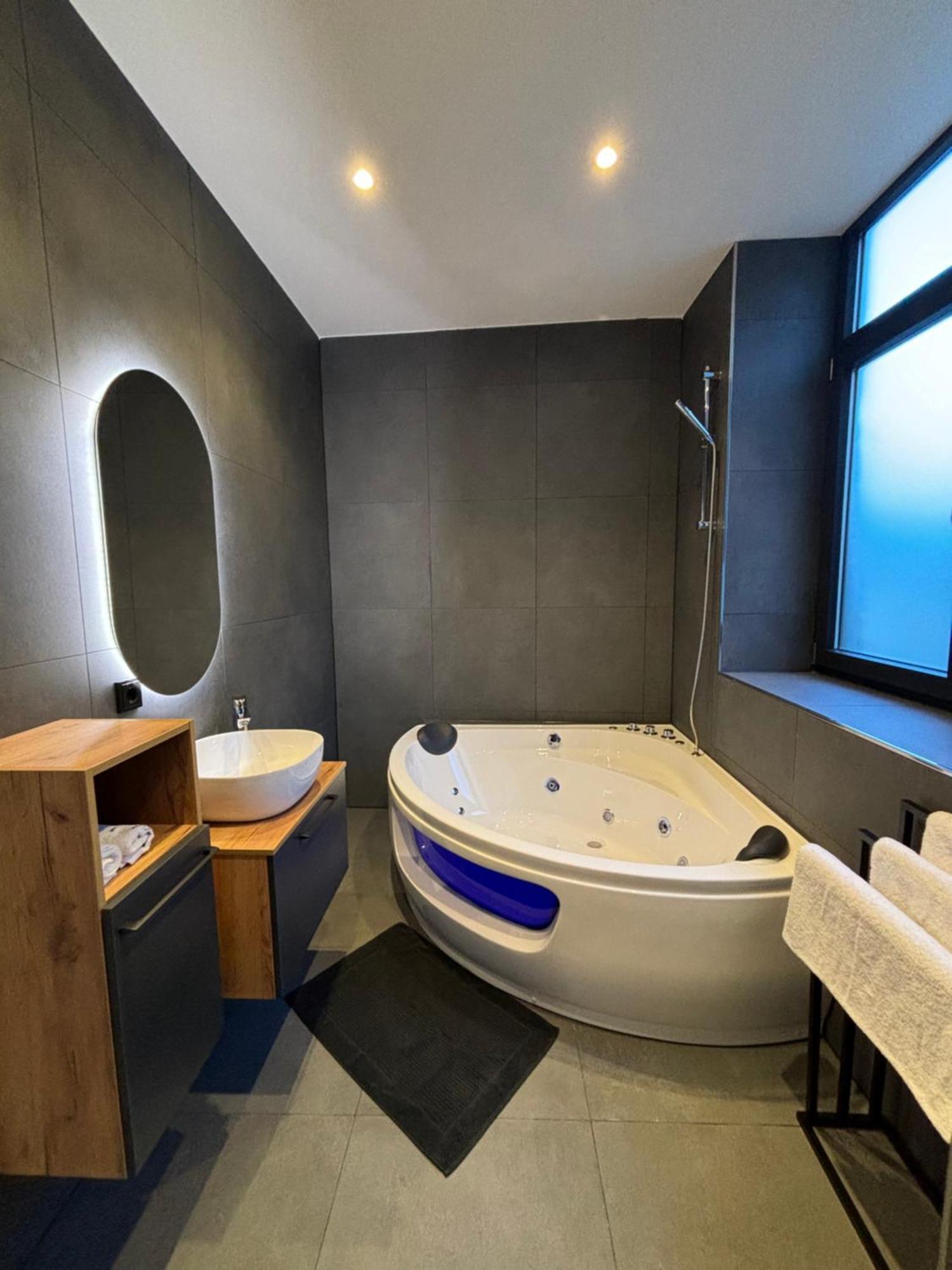 Luxus Apartment Mit Whirlpool In Kiel Exteriör bild